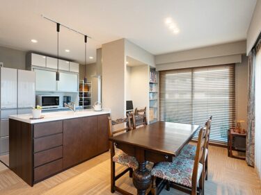 【アンティークの雰囲気を残しつつ使いやすい空間に…】東区Y様邸