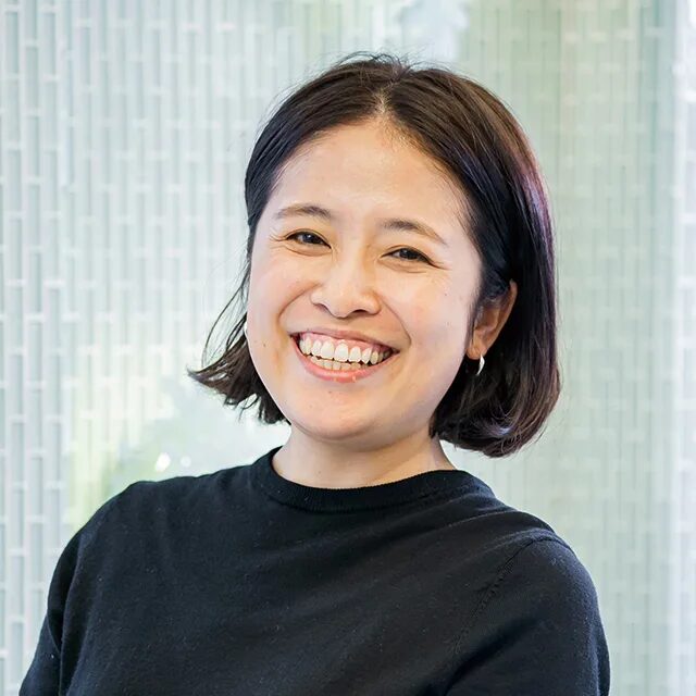 出口 暁子